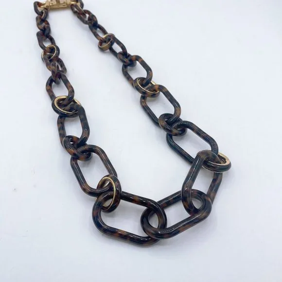Michael Kors Faux Tortoise Resin Graduated Chain Link Brown Necklace - Picture 6 of 6